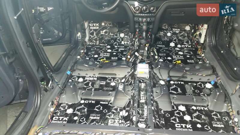 Хэтчбек MINI Countryman 2017 в Киеве