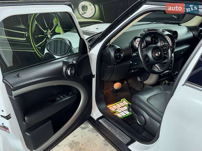 Внедорожник / Кроссовер MINI Countryman 2013 в Одессе фото 32 Внедорожник / Кроссовер MINI Countryman 2013 в Одессе