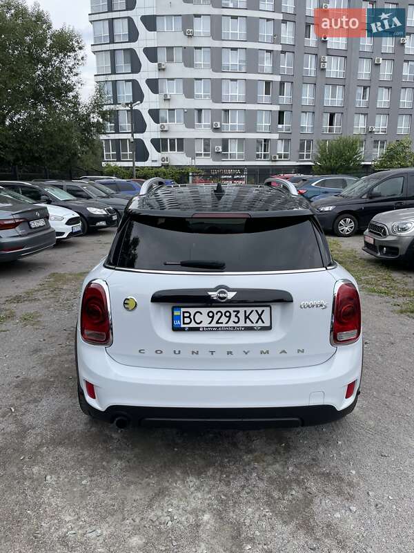 Хэтчбек MINI Countryman 2017 в Львове