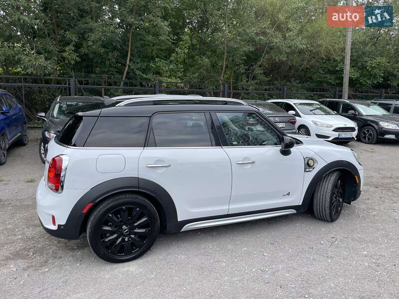 Хэтчбек MINI Countryman 2017 в Львове