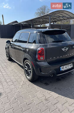 Внедорожник / Кроссовер MINI Countryman 2015 в 