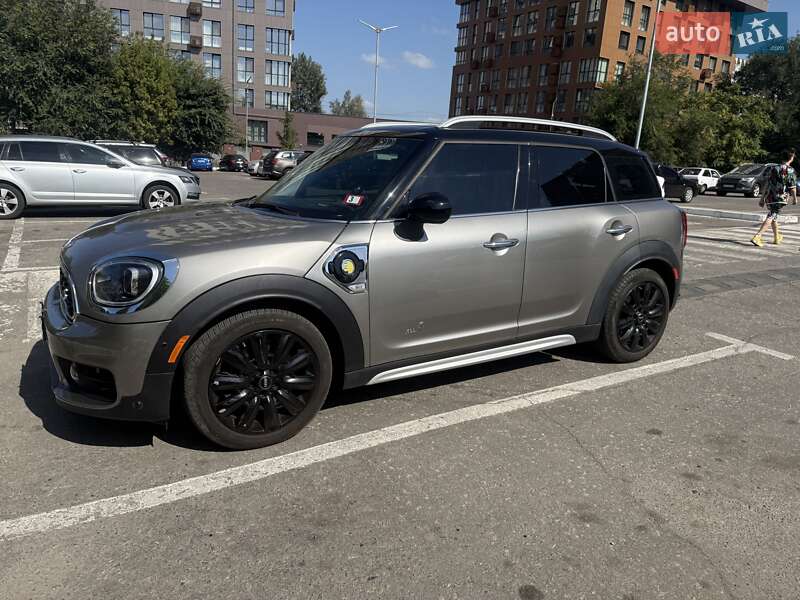 Хэтчбек MINI Countryman 2017 в 