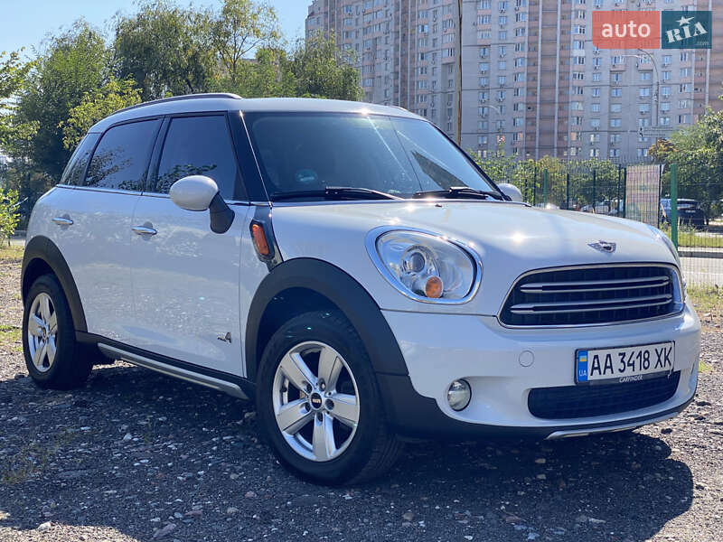 Внедорожник / Кроссовер MINI Countryman 2015 в 