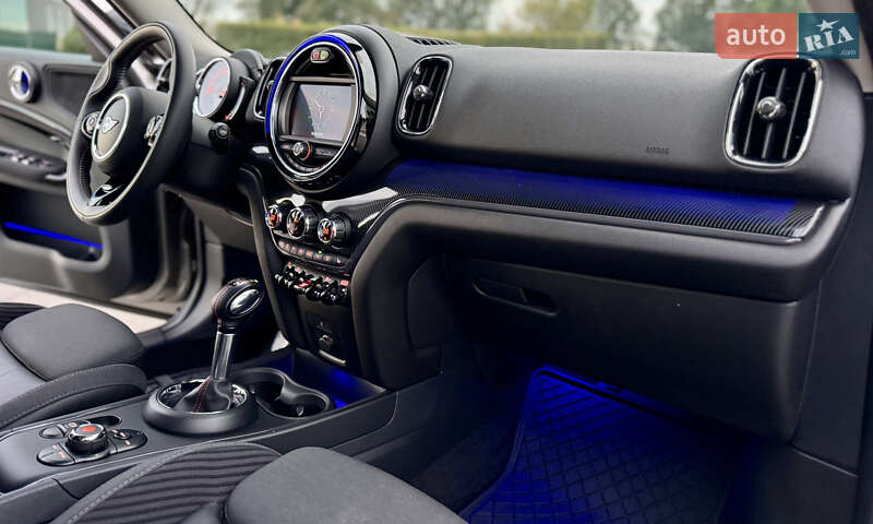 Хэтчбек MINI Countryman 2019 в Киеве