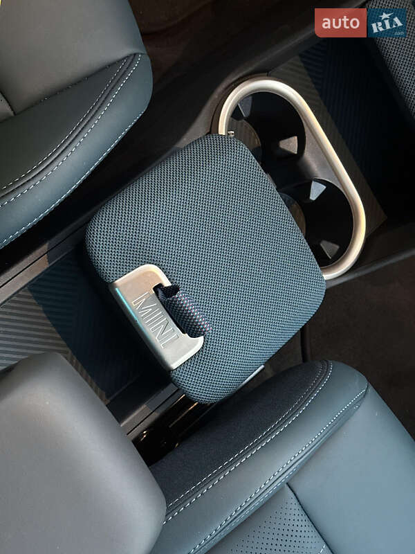 Внедорожник / Кроссовер MINI Countryman 2024 в Киеве