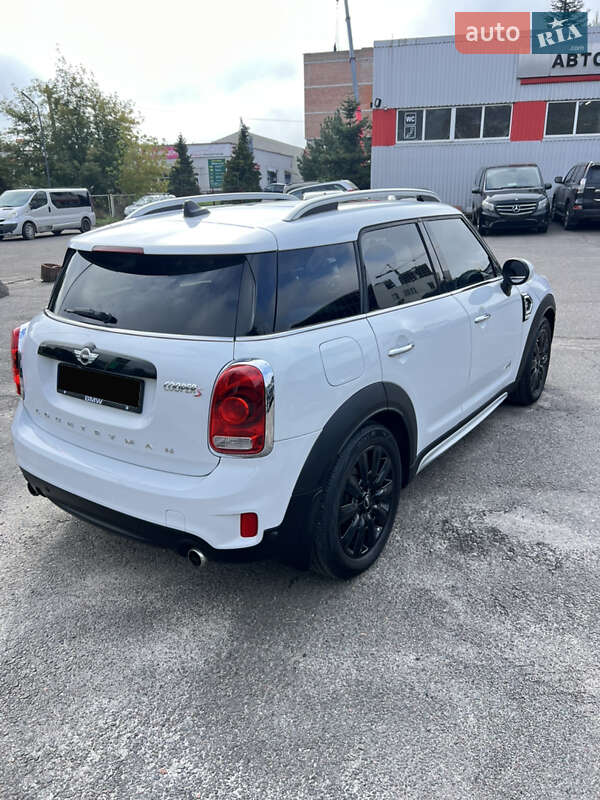 Хэтчбек MINI Countryman 2017 в Львове