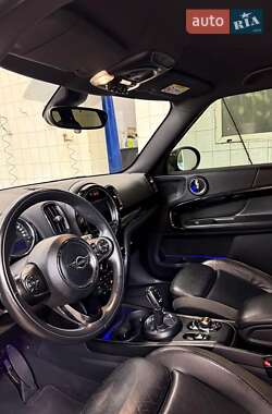 Хэтчбек MINI Countryman 2018 в 