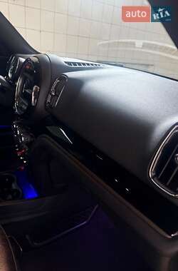 Хэтчбек MINI Countryman 2018 в 