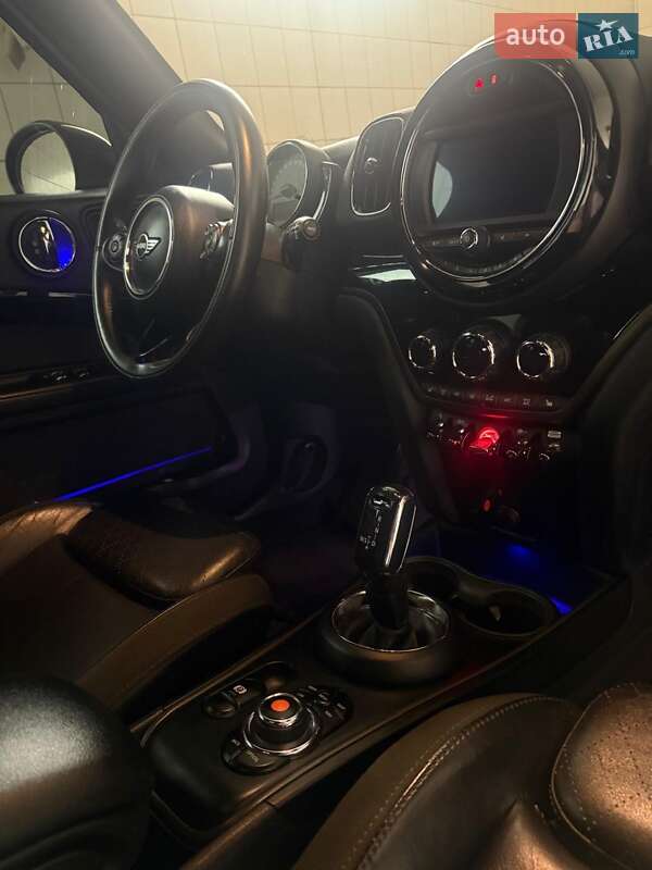 Хэтчбек MINI Countryman 2018 в Кривом Роге