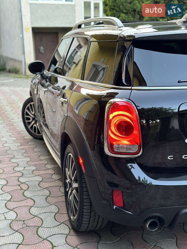 Хэтчбек MINI Countryman 2017 в Черновцах
