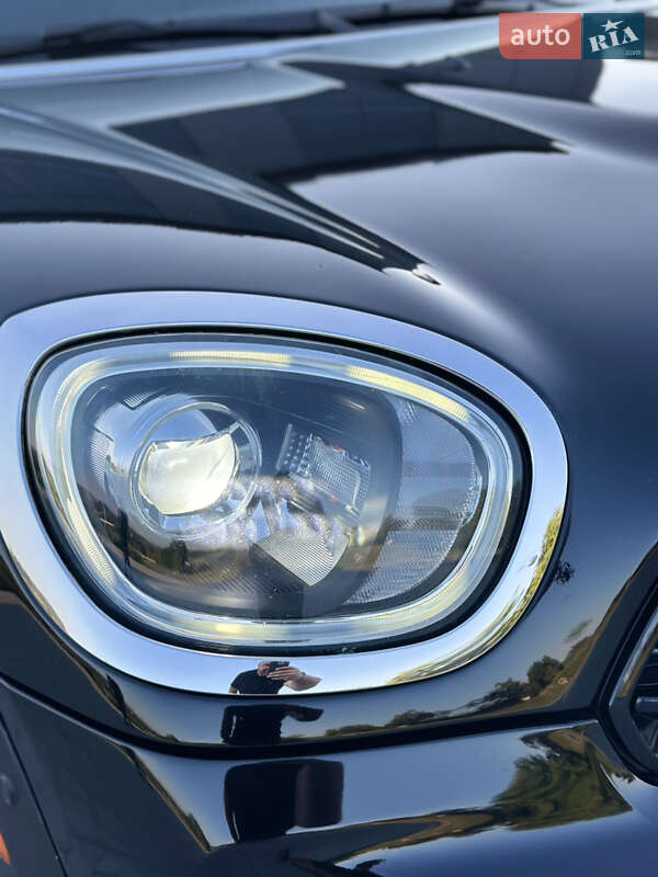Хэтчбек MINI Countryman 2017 в Черновцах