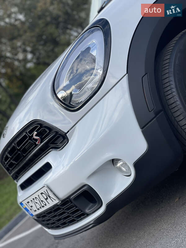 Внедорожник / Кроссовер MINI Countryman 2016 в Киеве