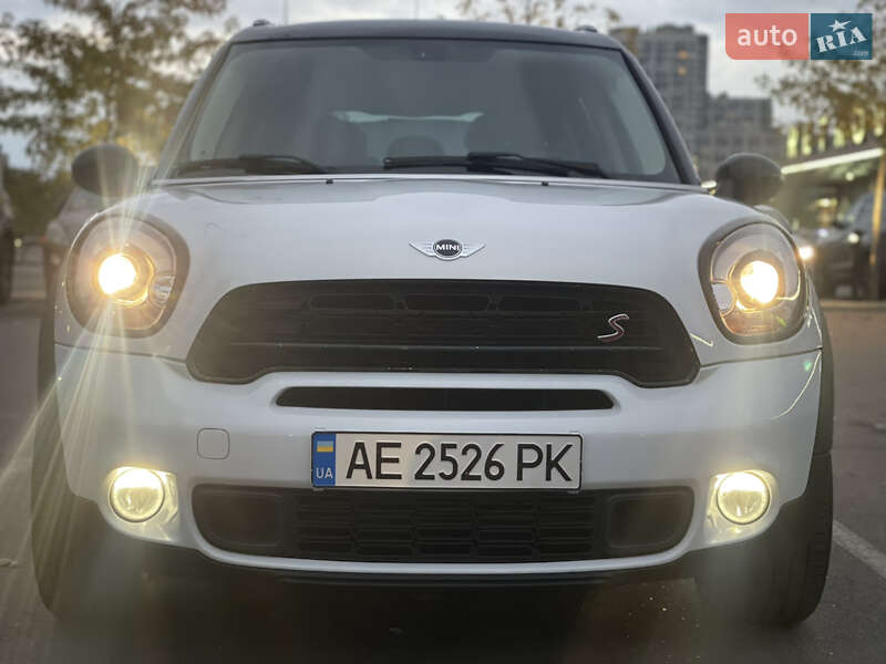 Внедорожник / Кроссовер MINI Countryman 2016 в Киеве