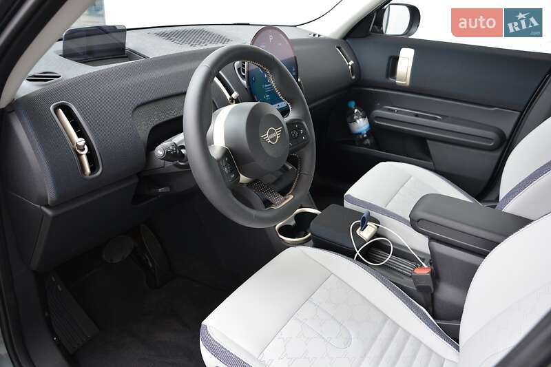 Внедорожник / Кроссовер MINI Countryman 2024 в Киеве