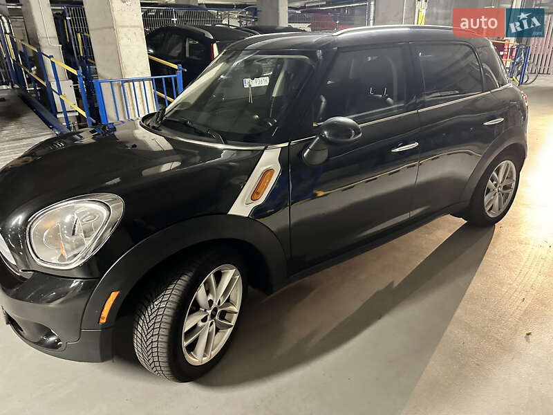 Внедорожник / Кроссовер MINI Countryman 2014 в Киеве