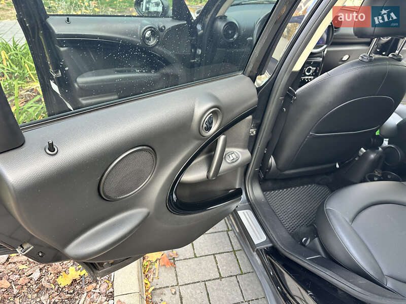 Внедорожник / Кроссовер MINI Countryman 2014 в Киеве