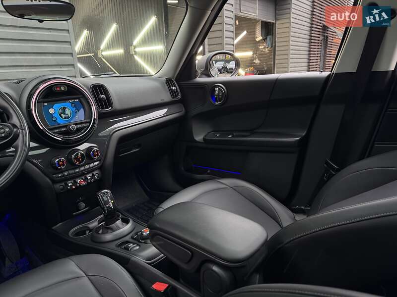 Хэтчбек MINI Countryman 2019 в Киеве