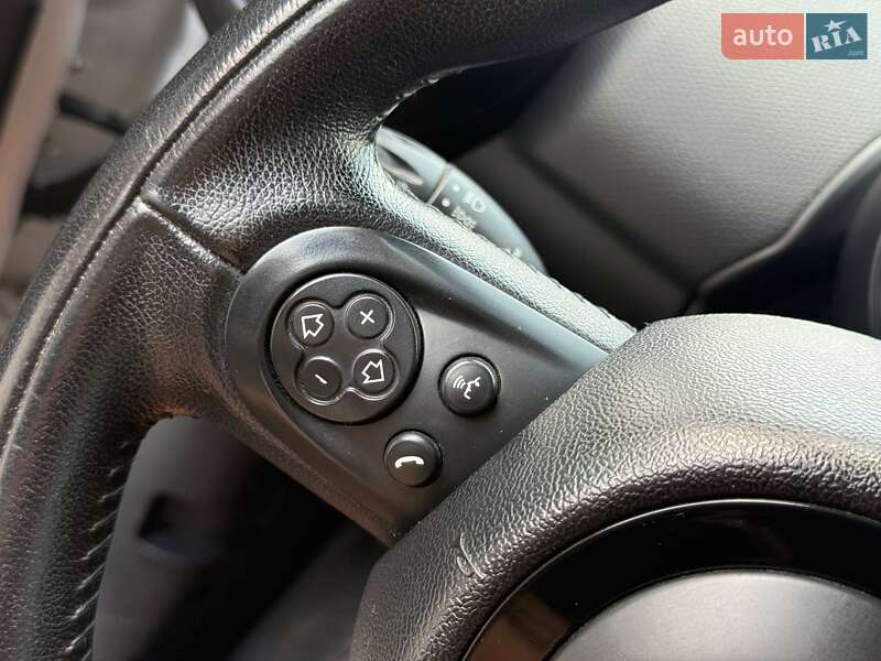 Внедорожник / Кроссовер MINI Countryman 2014 в Кривом Роге фото 21 Внедорожник / Кроссовер MINI Countryman 2014 в Кривом Роге