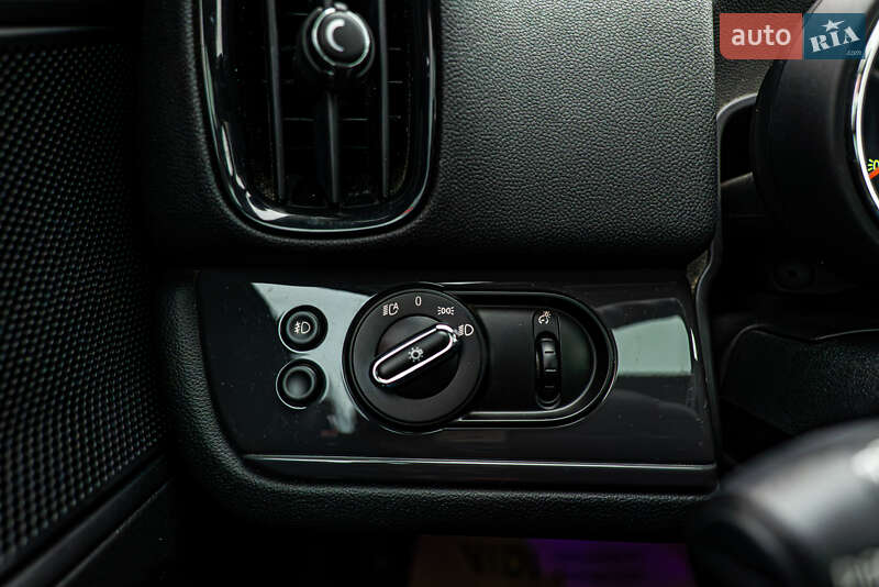 Хэтчбек MINI Countryman 2018 в Киеве фото 15 Хэтчбек MINI Countryman 2018 в Киеве