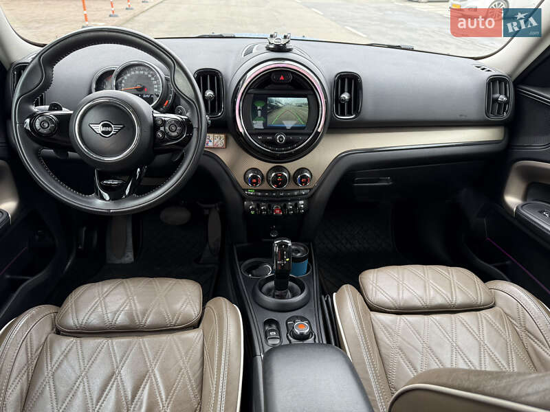 Хэтчбек MINI Countryman 2019 в Киеве