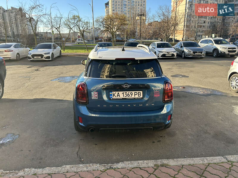 Хэтчбек MINI Countryman 2017 в Киеве