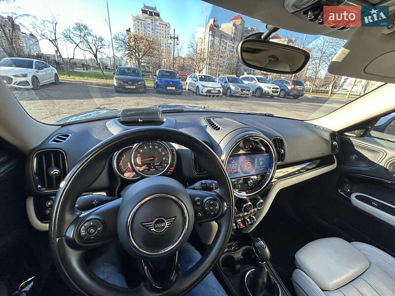 Хэтчбек MINI Countryman 2017 в Киеве