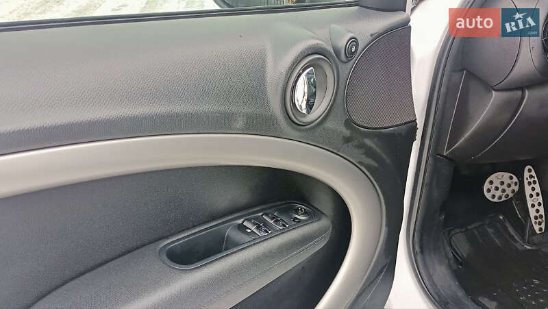 Внедорожник / Кроссовер MINI Countryman 2016 в Днепре фото 11 Внедорожник / Кроссовер MINI Countryman 2016 в Днепре