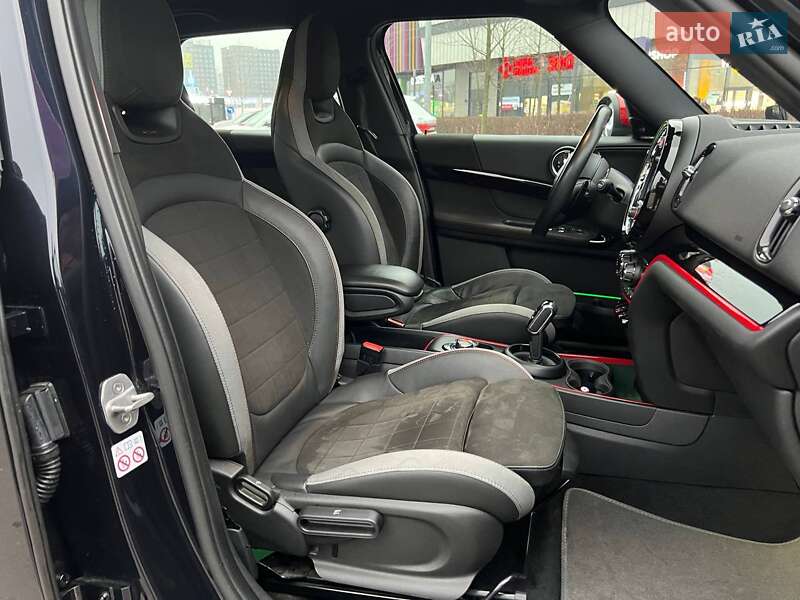 Хэтчбек MINI Countryman 2019 в Киеве