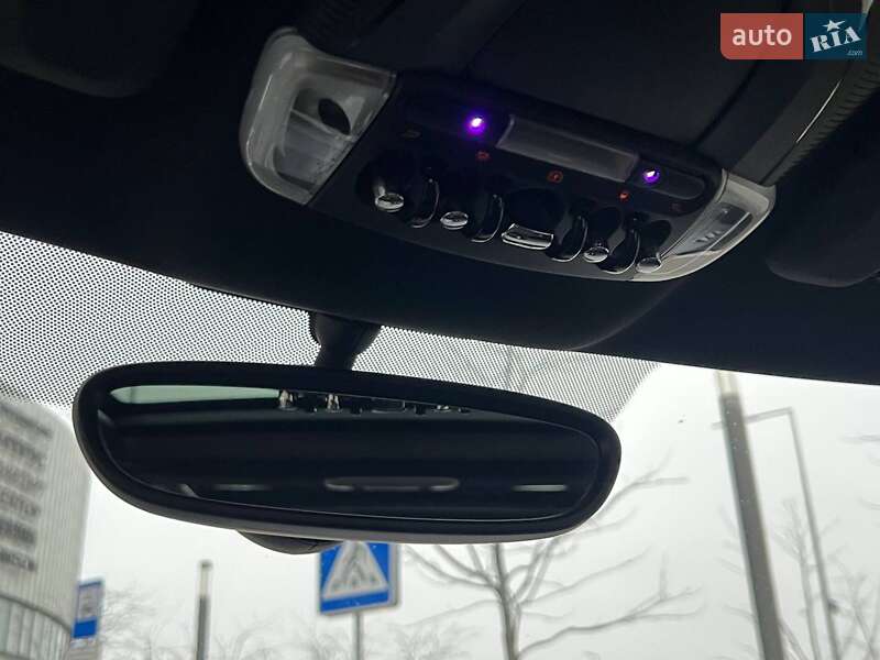 Хэтчбек MINI Countryman 2019 в Киеве