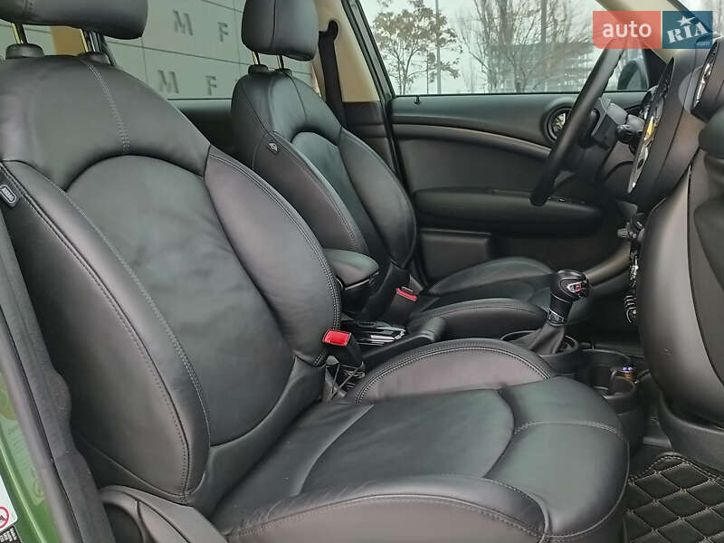 Внедорожник / Кроссовер MINI Countryman 2015 в Киеве фото 24 Внедорожник / Кроссовер MINI Countryman 2015 в Киеве