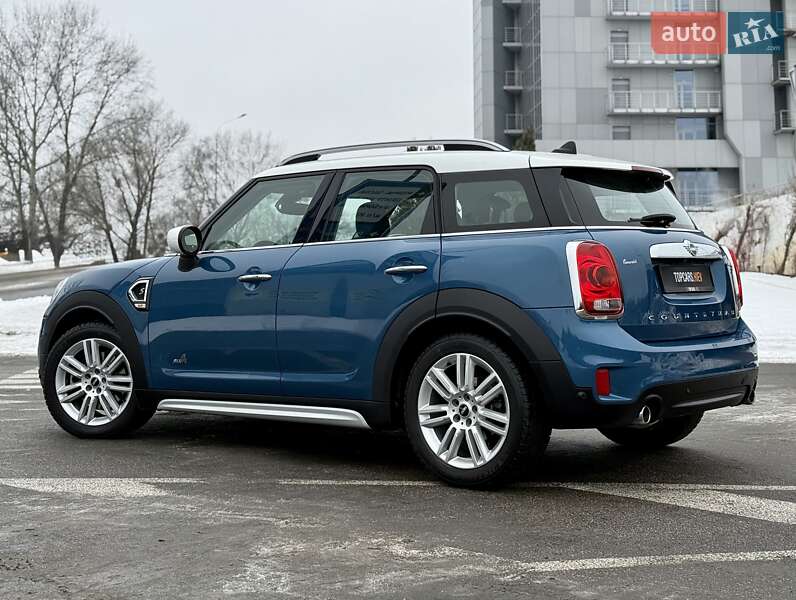 Хэтчбек MINI Countryman 2019 в Киеве фото 10 Хэтчбек MINI Countryman 2019 в Киеве