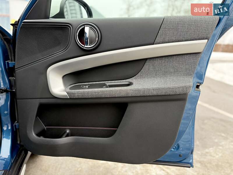 Хэтчбек MINI Countryman 2019 в Киеве фото 36 Хэтчбек MINI Countryman 2019 в Киеве