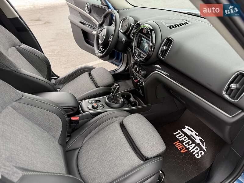 Хэтчбек MINI Countryman 2019 в Киеве фото 40 Хэтчбек MINI Countryman 2019 в Киеве