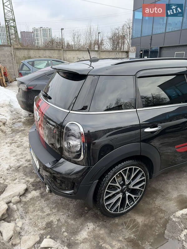 Внедорожник / Кроссовер MINI Countryman 2015 в Киеве