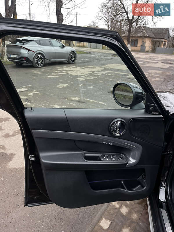 Хетчбек MINI Countryman 2018 в Сваляві