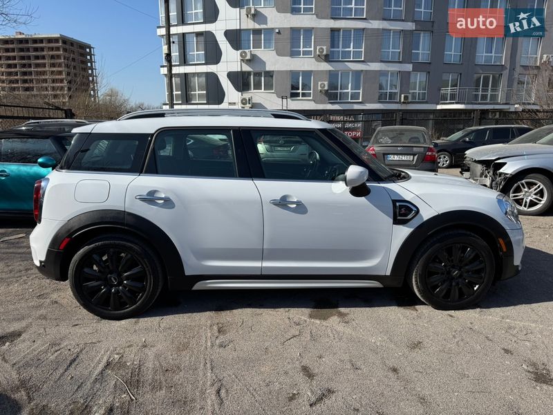 Хэтчбек MINI Countryman 2019 в Львове