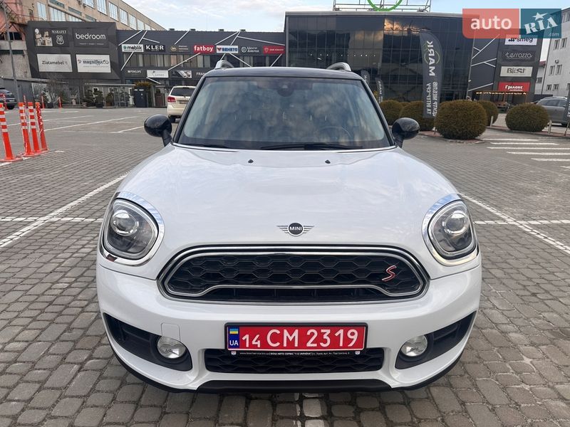 Хэтчбек MINI Countryman 2018 в Львове фото Хэтчбек MINI Countryman 2018 в Львове