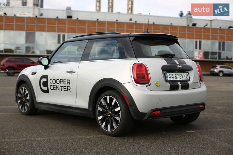Хэтчбек MINI Electric 2021 в Киеве