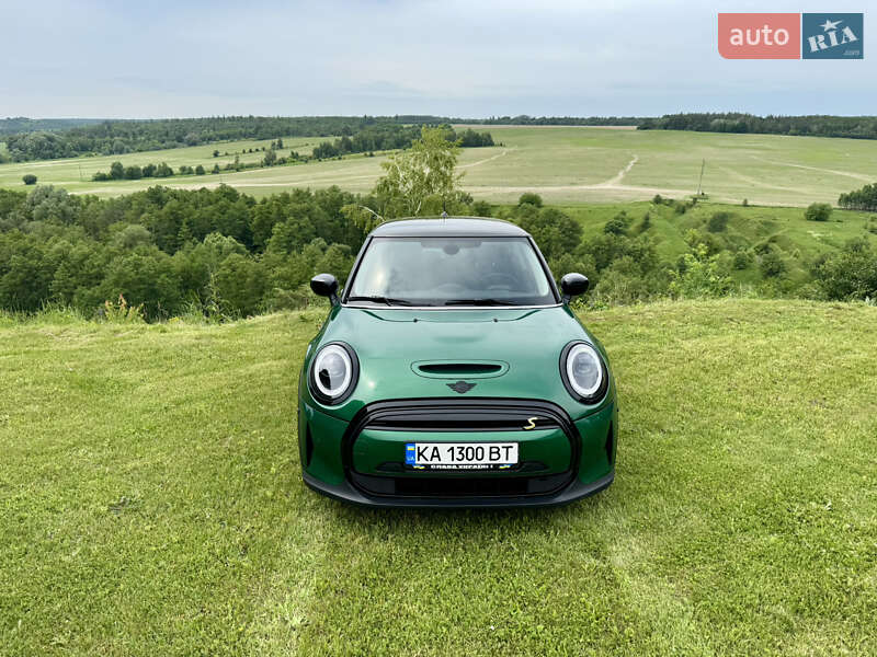 Хэтчбек MINI Electric 2021 в Киеве