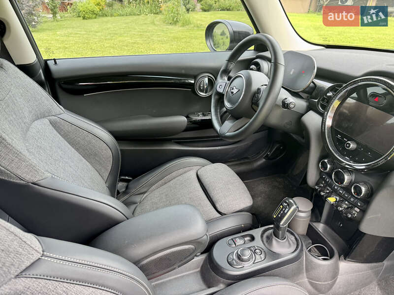 Хэтчбек MINI Electric 2021 в Киеве