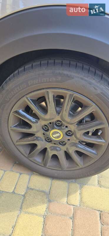 Хэтчбек MINI Electric 2023 в Киеве