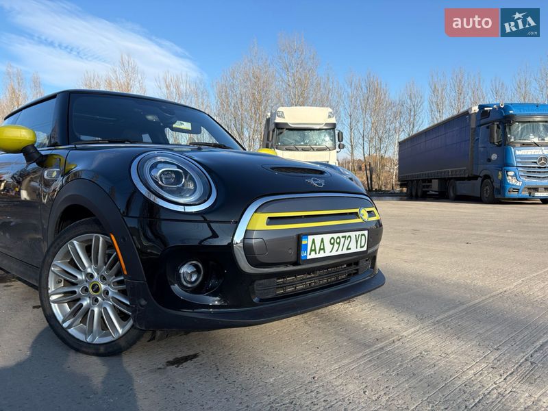 Хэтчбек MINI Electric 2020 в Киеве