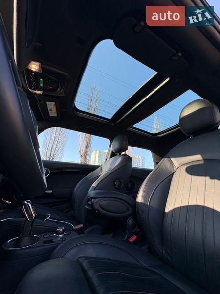 Хэтчбек MINI Electric 2020 в Киеве