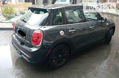 Хэтчбек MINI Hatch 2016 в Киеве