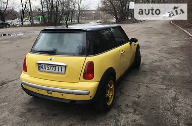 Хэтчбек MINI Hatch 2003 в Киеве