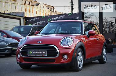 Хетчбек MINI Hatch 2015 в 