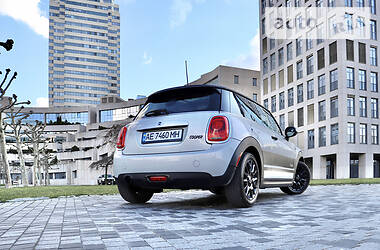 Хэтчбек MINI Hatch 2014 в Днепре