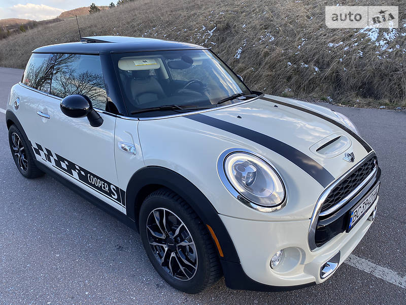 Хетчбек MINI Hatch 2014 в 