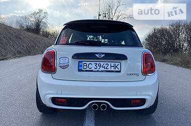 Хетчбек MINI Hatch 2014 в 