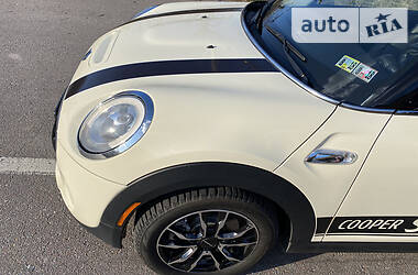 Хетчбек MINI Hatch 2014 в 